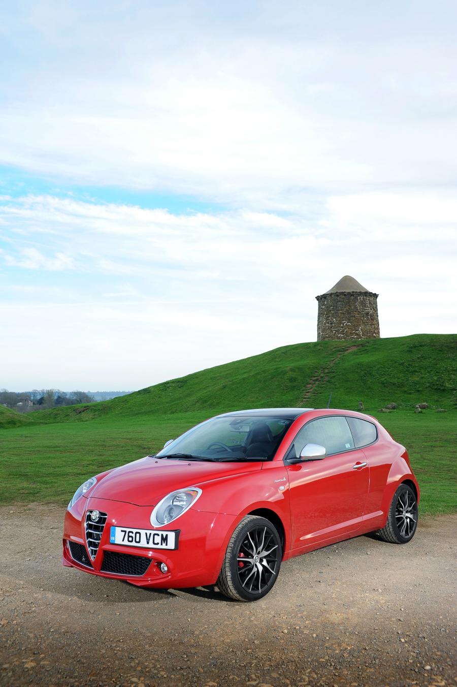  Alfa Romeo MiTo Twin Air 2014 года  (UK) (фото 4 из 23)